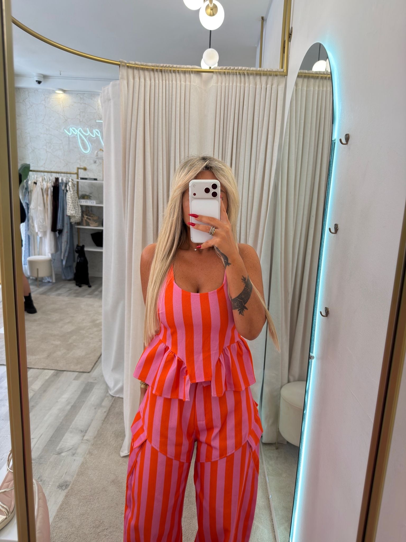 Conjunto Tojiana