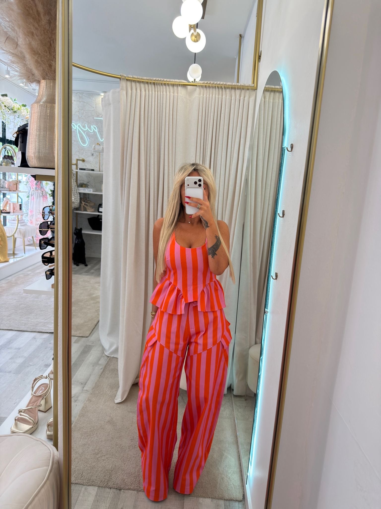 Conjunto Tojiana