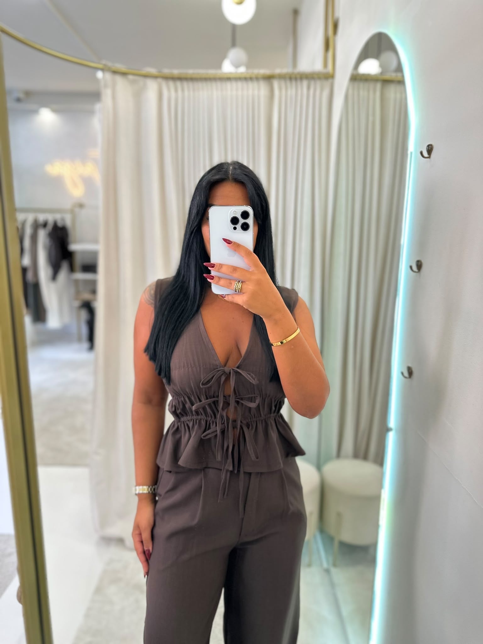 Conjunto Anora